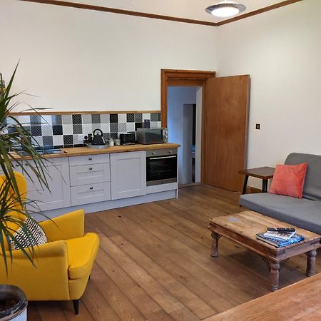 Bank House Apartments Stafford Town Centre ภายนอก รูปภาพ