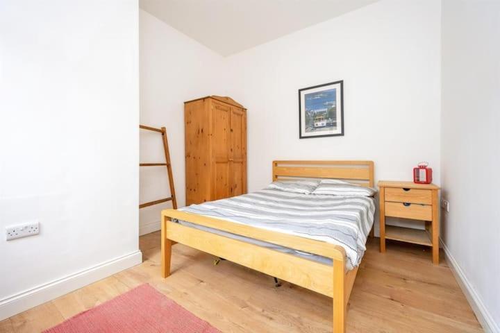 Bank House Apartments Stafford Town Centre ภายนอก รูปภาพ